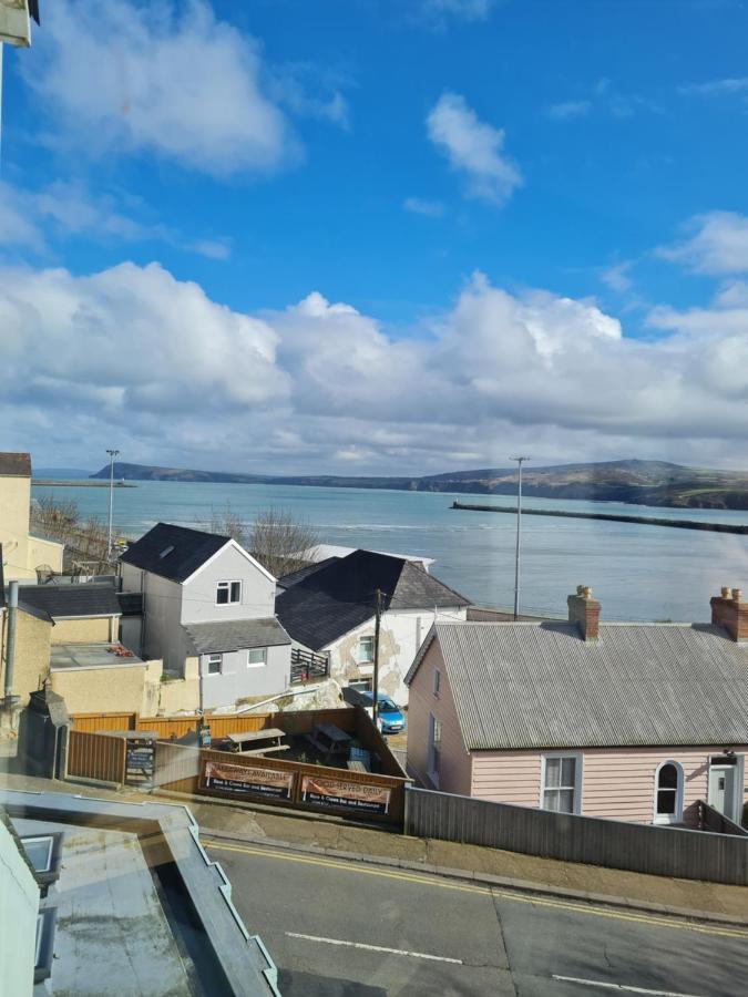 The Hope And Anchor Hotel Goodwick Luaran gambar